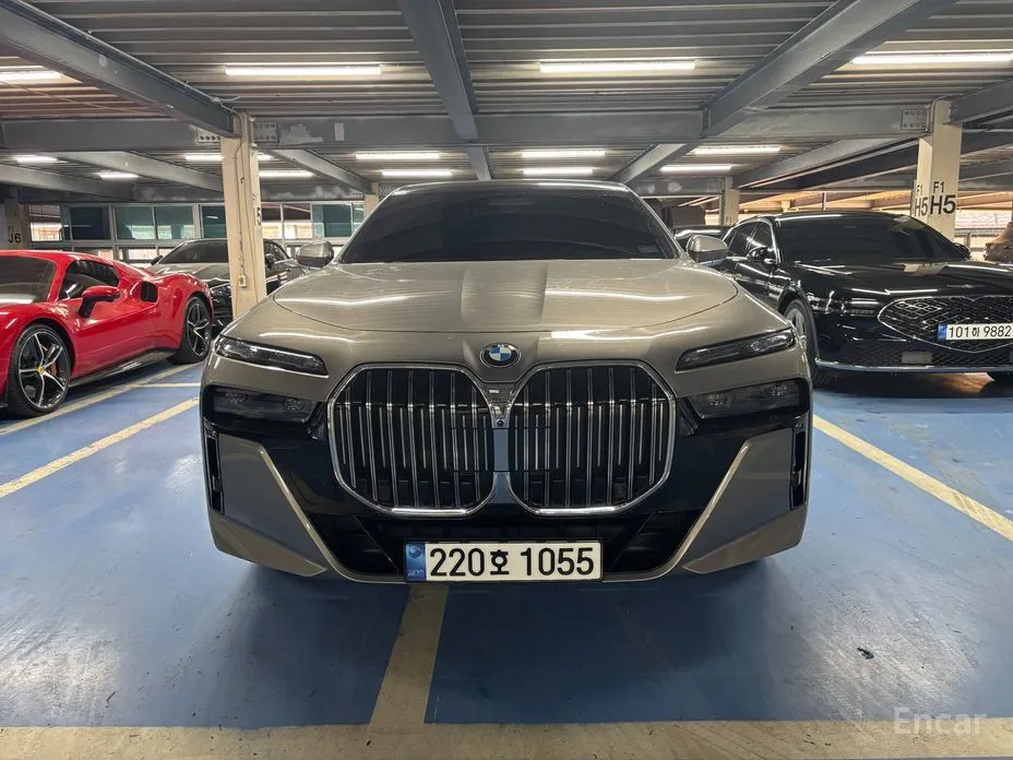 Фото 2 - BMW 7 Series