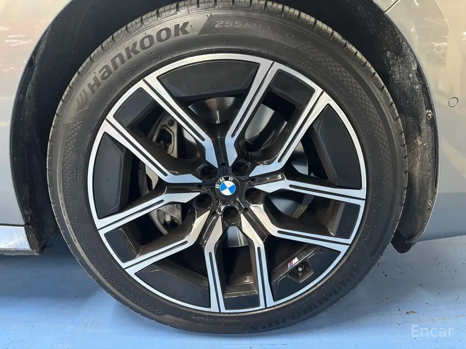 Фото 3 - BMW 7 Series