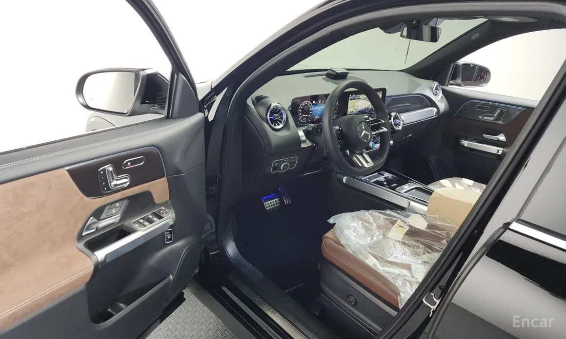 Фото 10 - Mercedes-Benz GLB-Class