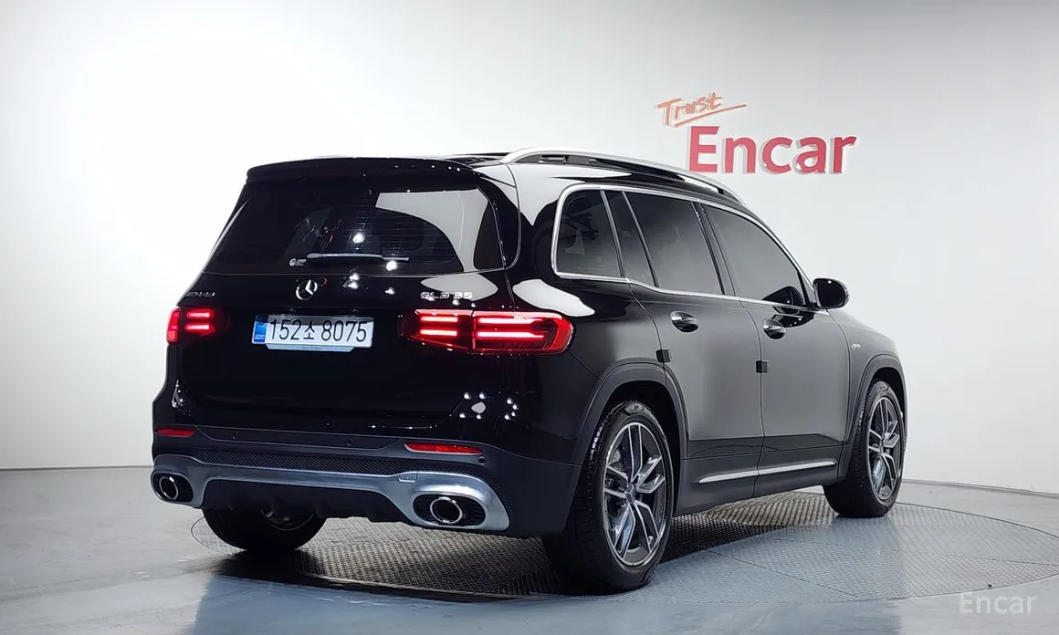 Фото 2 - Mercedes-Benz GLB-Class