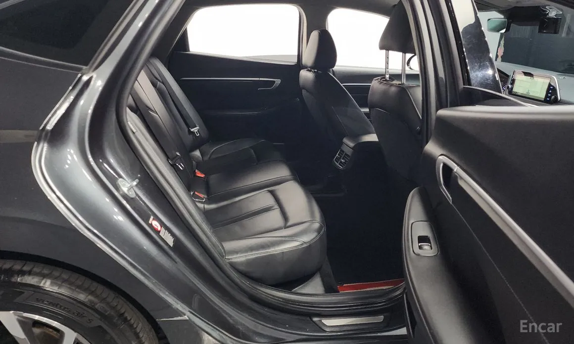 Фото 12 - Hyundai Sonata