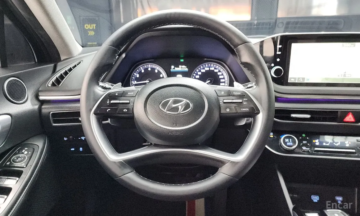 Фото 13 - Hyundai Sonata