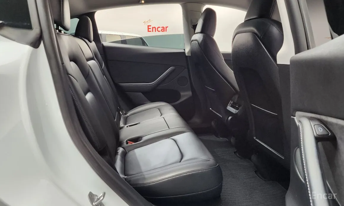 Фото 12 - Tesla Model Y