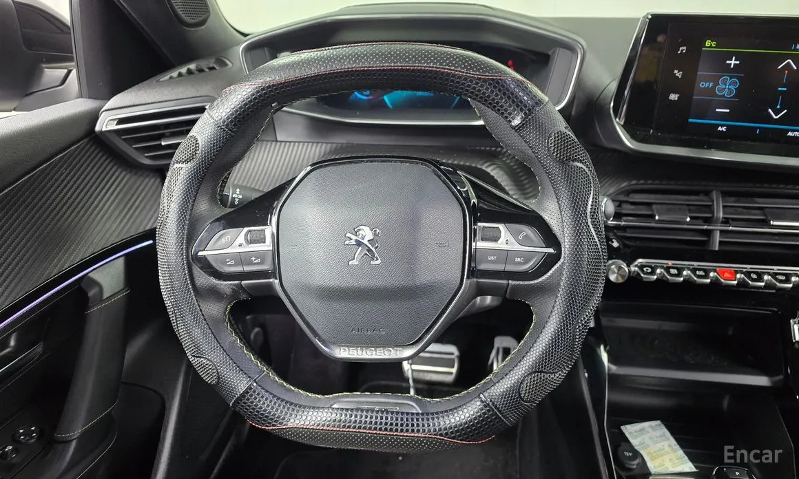 Фото 13 - Peugeot 2008