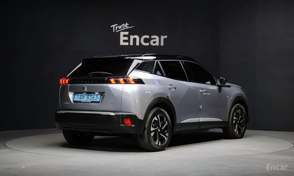 Фото 2 - Peugeot 2008