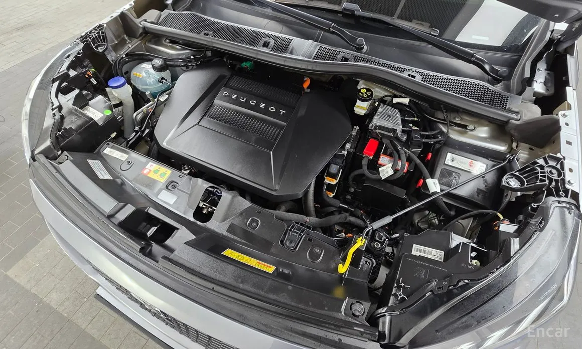 Фото 6 - Peugeot 2008