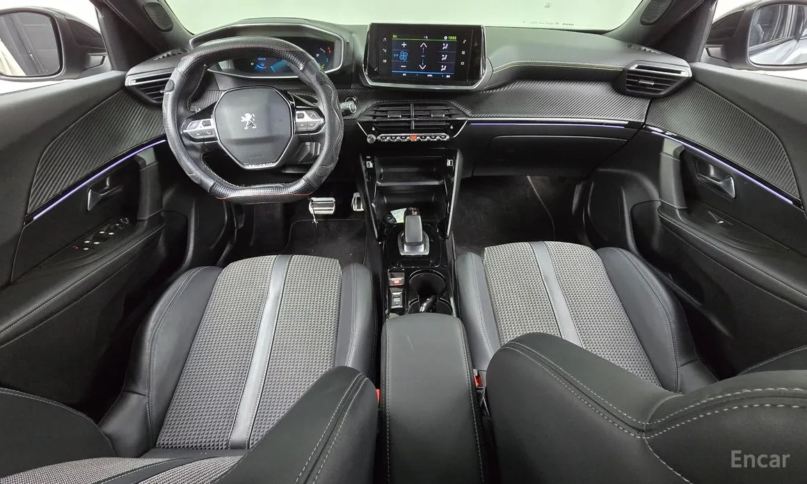 Фото 7 - Peugeot 2008