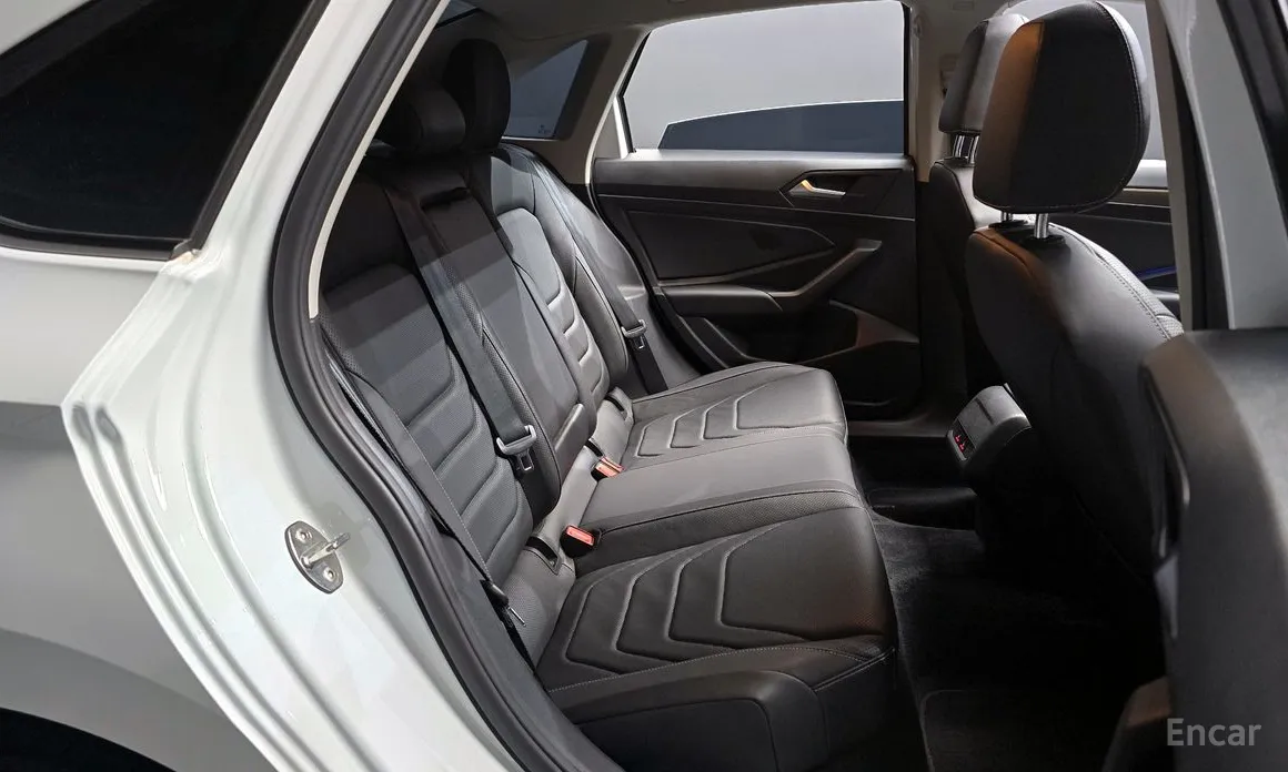 Фото 12 - Volkswagen Jetta