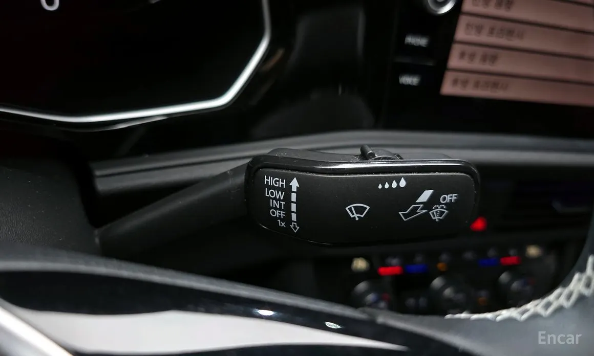 Фото 19 - Volkswagen Jetta