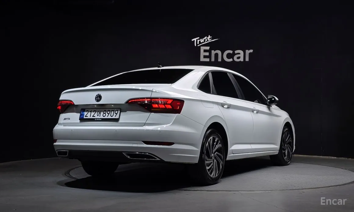 Фото 2 - Volkswagen Jetta