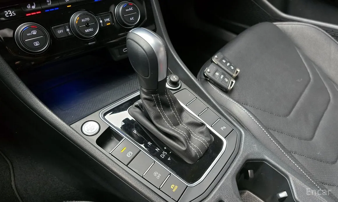 Фото 9 - Volkswagen Jetta