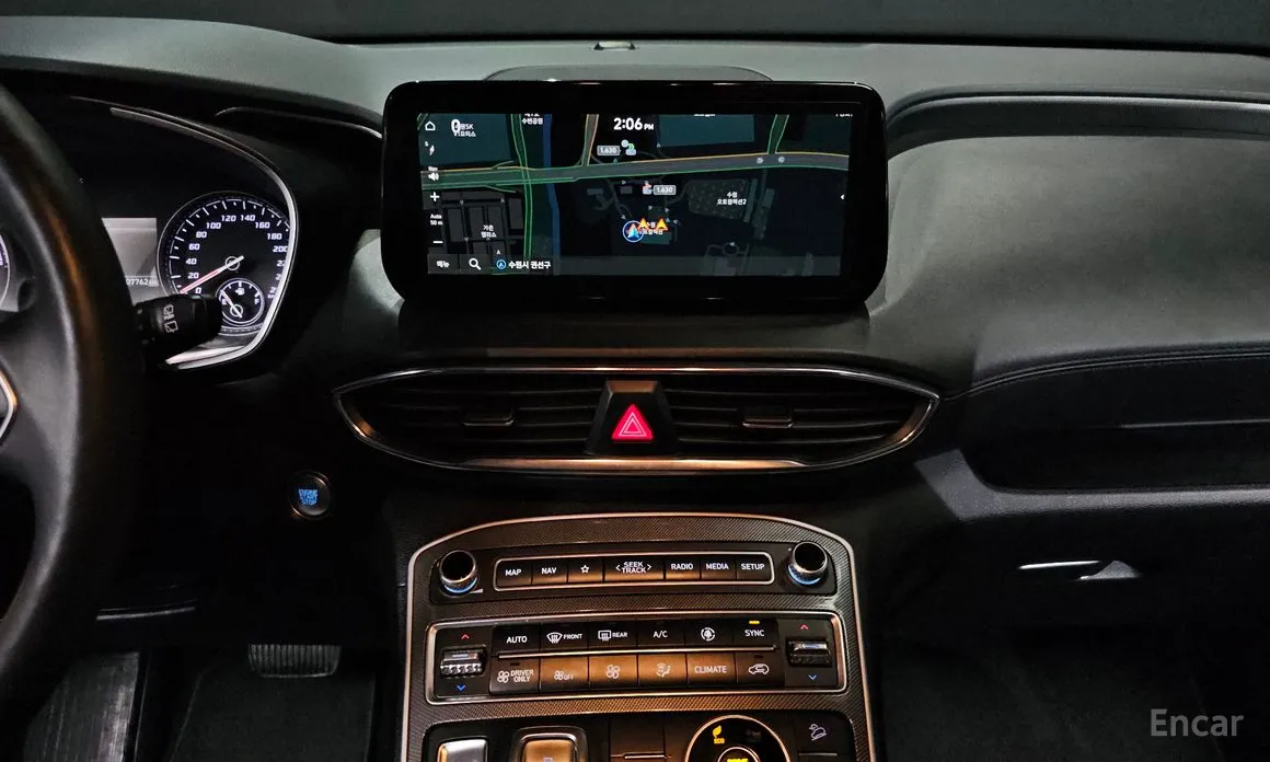 Фото 14 - Hyundai Santa Fe