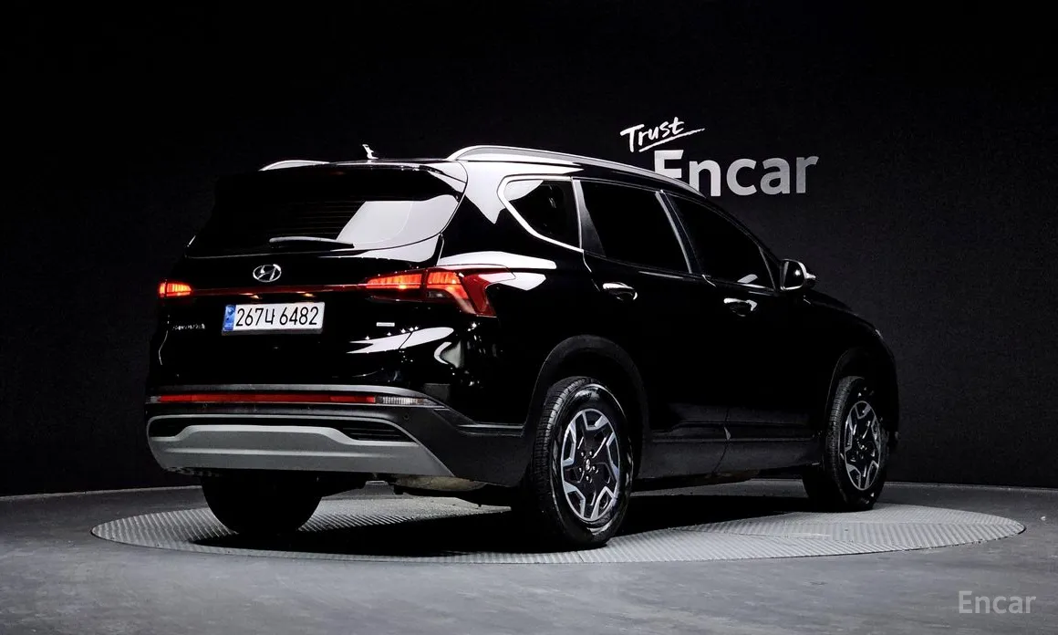 Фото 2 - Hyundai Santa Fe