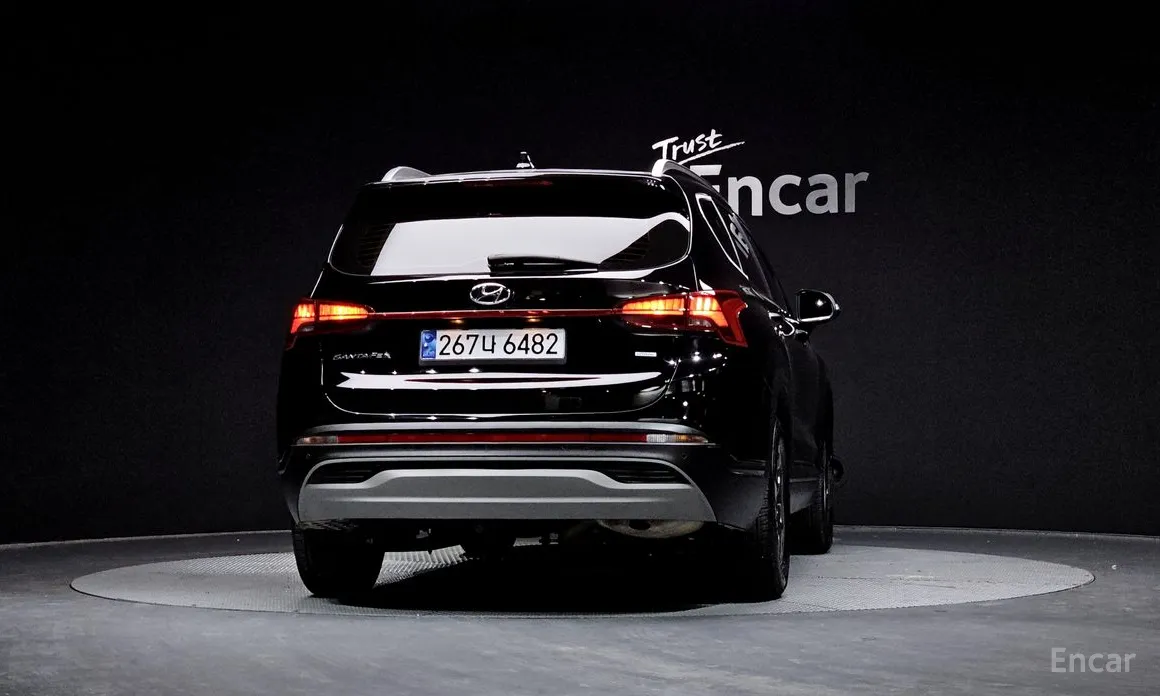 Фото 4 - Hyundai Santa Fe