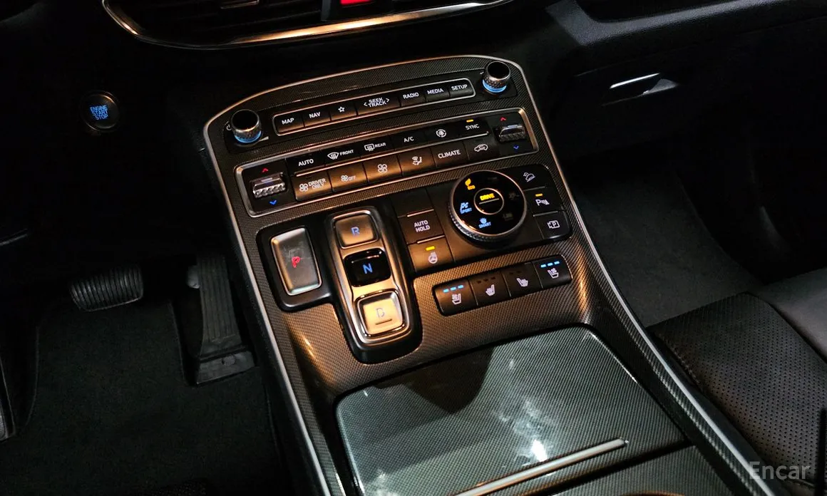 Фото 9 - Hyundai Santa Fe