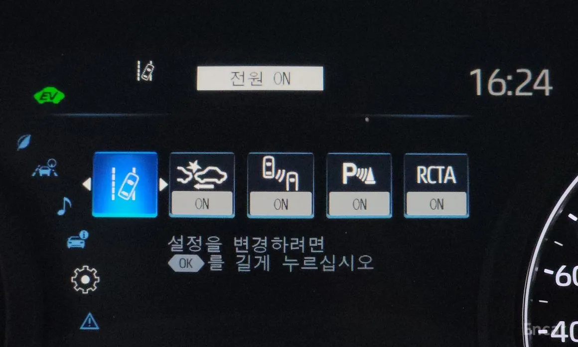 Фото 17 - Toyota Sienna