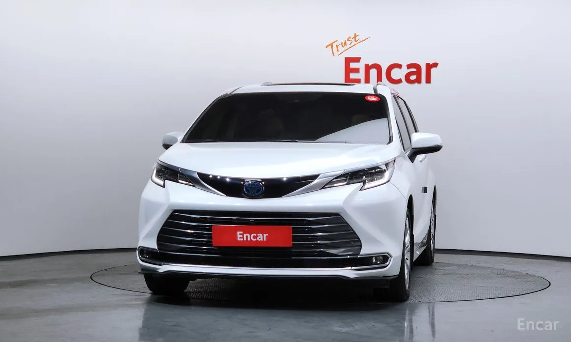 Фото 3 - Toyota Sienna