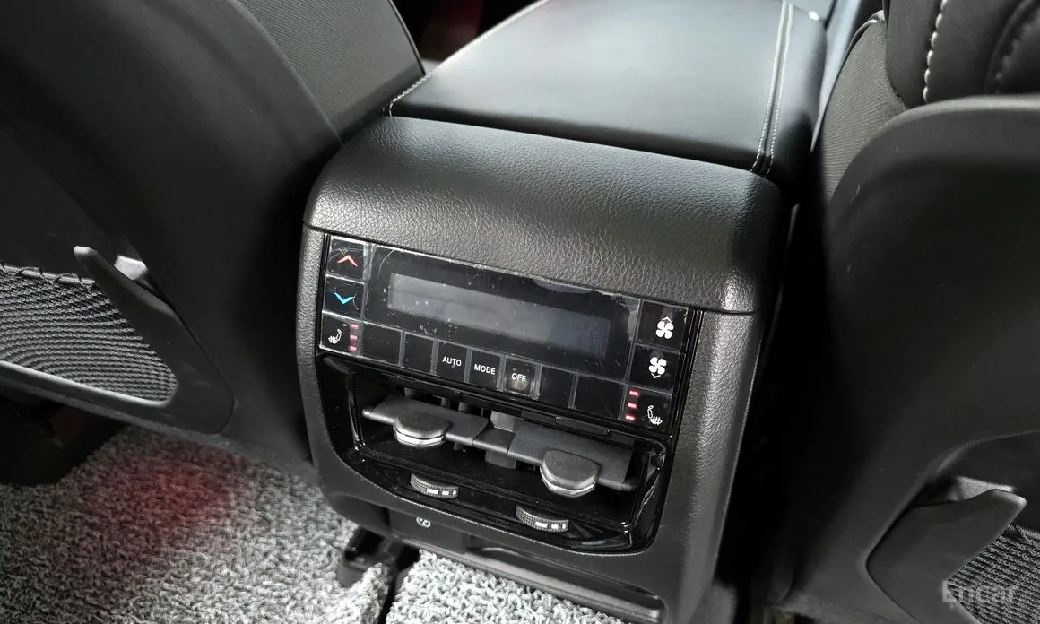 Фото 19 - Jeep Cherokee