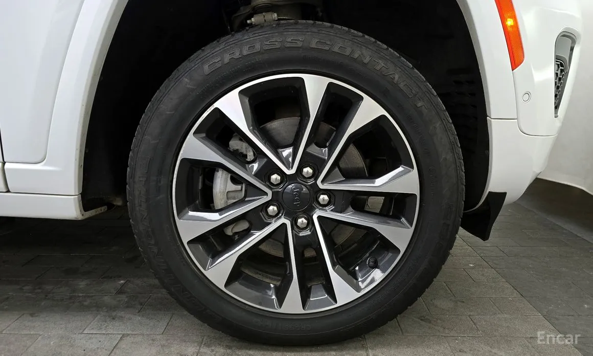 Фото 5 - Jeep Cherokee