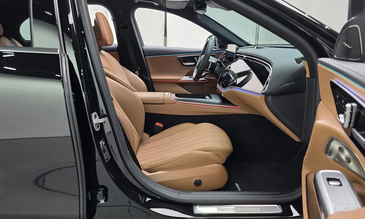 Фото 10 - Mercedes-Benz E-Class