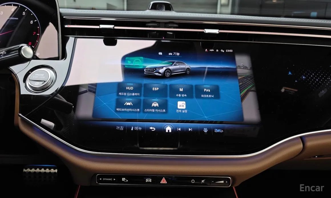 Фото 14 - Mercedes-Benz E-Class