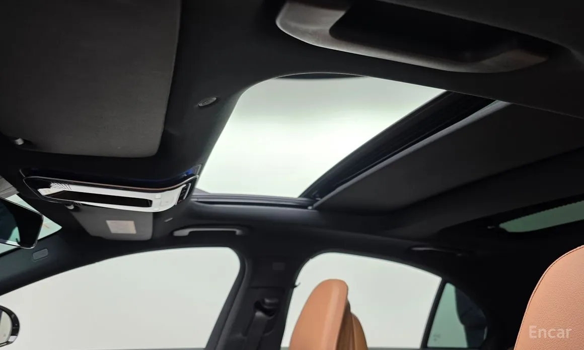 Фото 19 - Mercedes-Benz E-Class