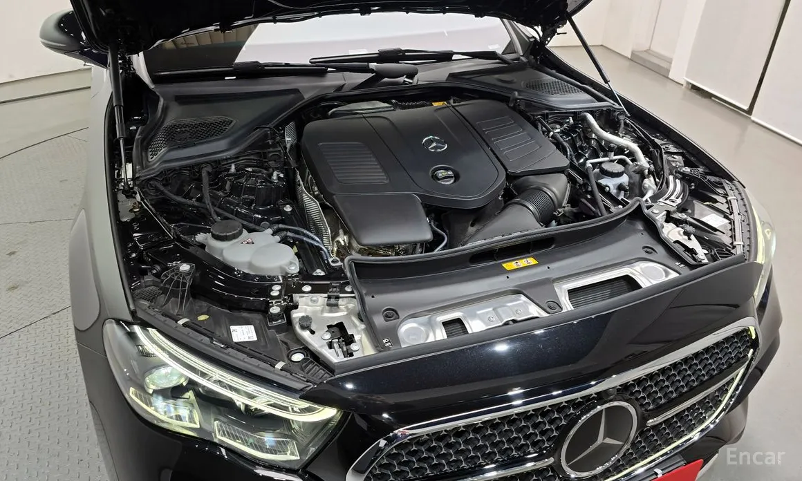 Фото 6 - Mercedes-Benz E-Class