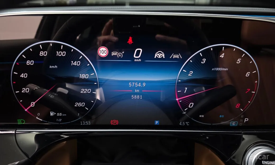 Фото 8 - Mercedes-Benz E-Class