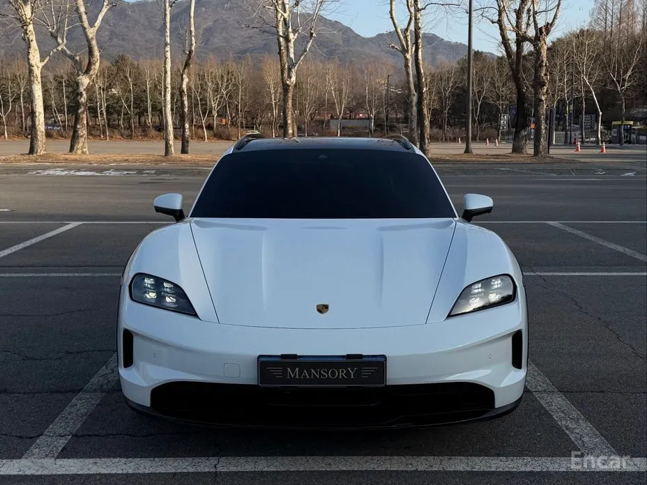 Фото 3 - Porsche Taycan