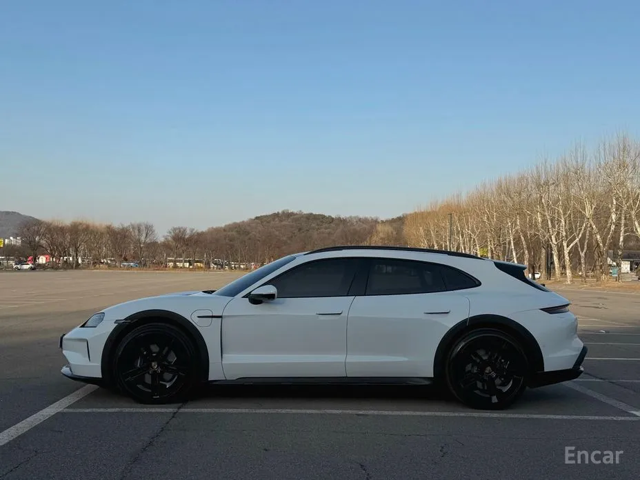 Фото 6 - Porsche Taycan