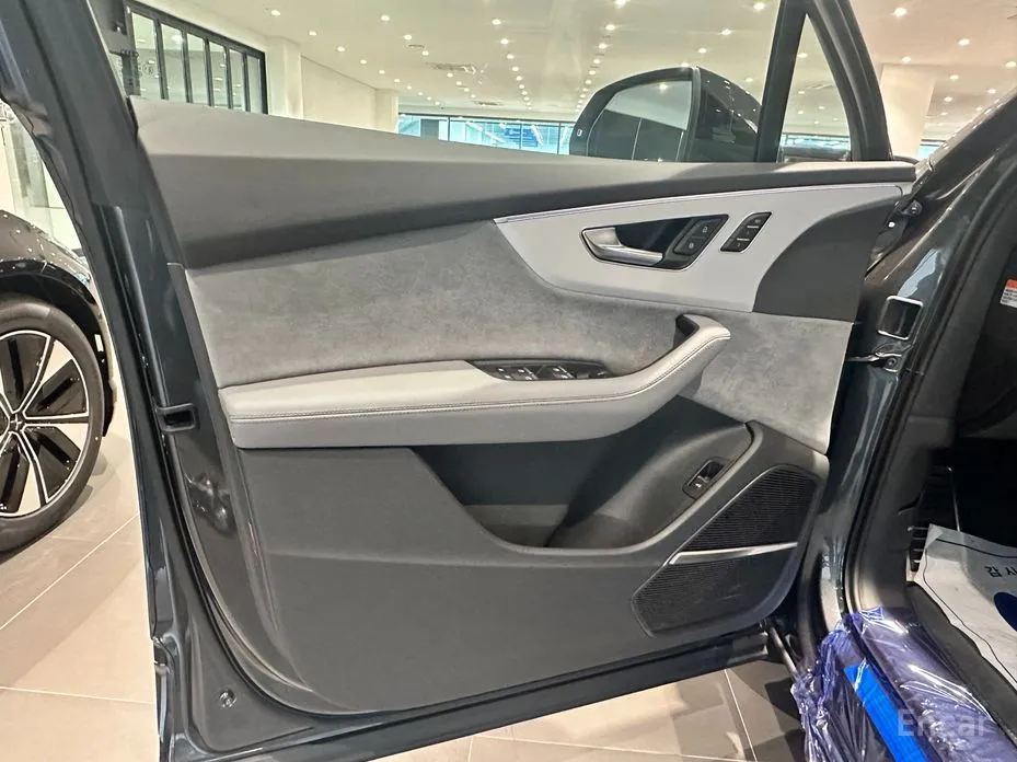 Фото 14 - Audi Q7