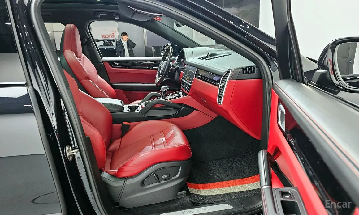 Фото 10 - Porsche Cayenne