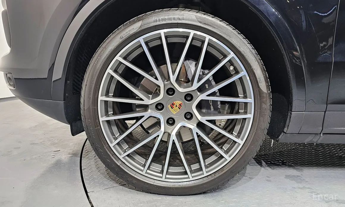 Фото 5 - Porsche Cayenne