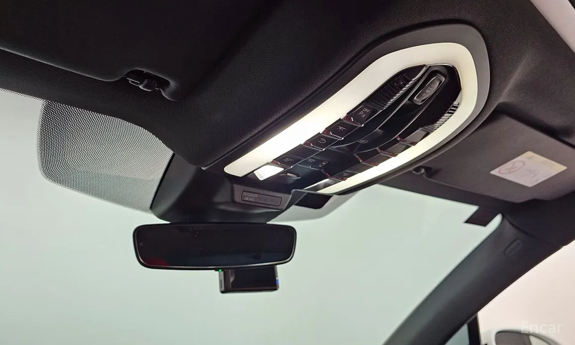 Фото 16 - Porsche Macan