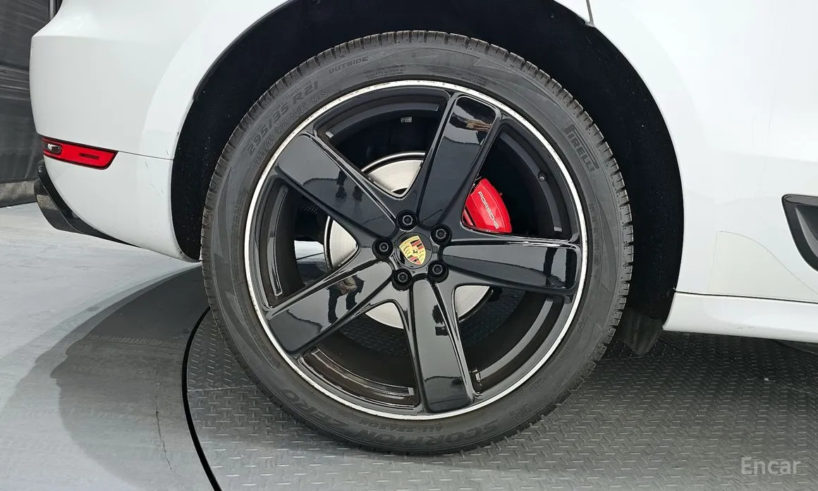 Фото 5 - Porsche Macan