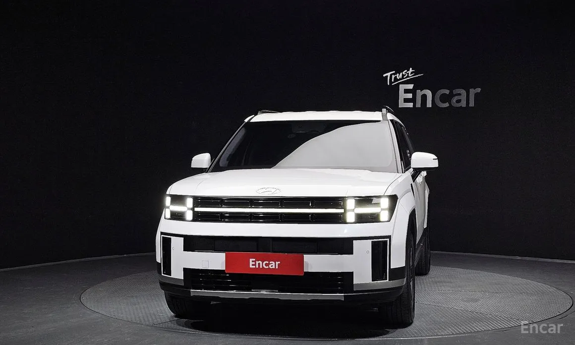 Фото 3 - Hyundai Santa Fe