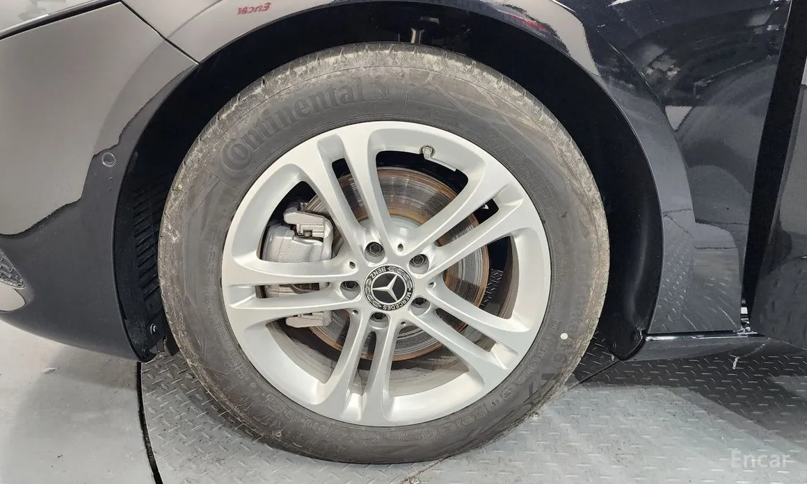 Фото 5 - Mercedes-Benz A-Class