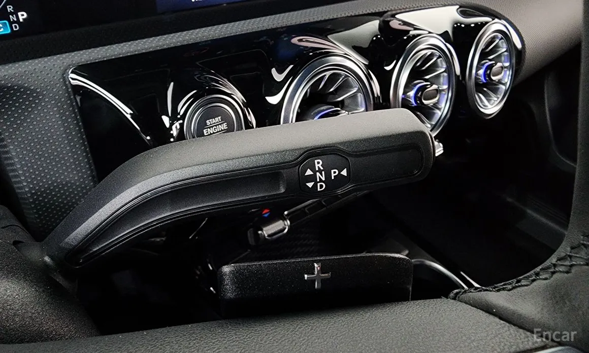 Фото 9 - Mercedes-Benz A-Class