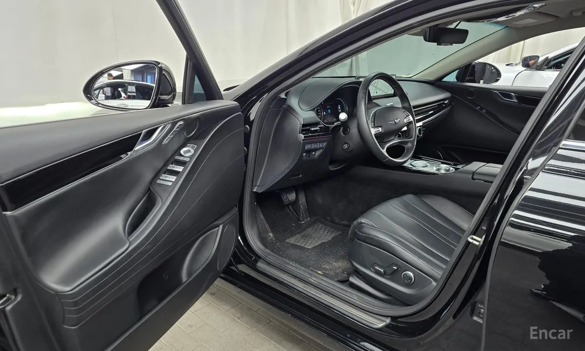 Фото 10 - Genesis G80