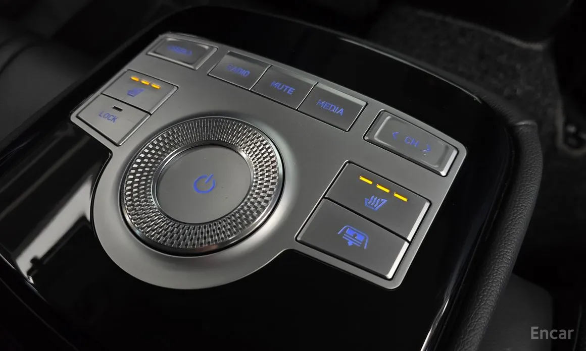 Фото 19 - Genesis G80