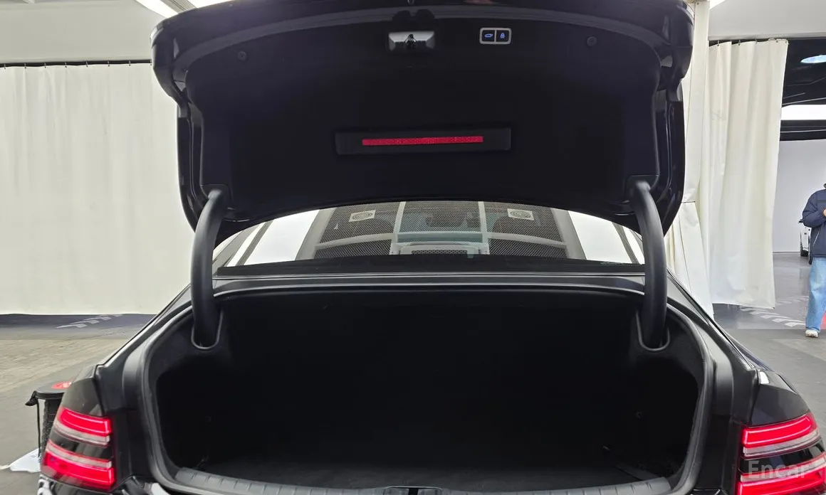 Фото 20 - Genesis G80