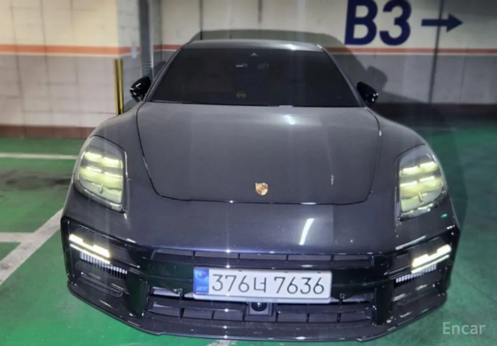 Фото 1 - Porsche Panamera