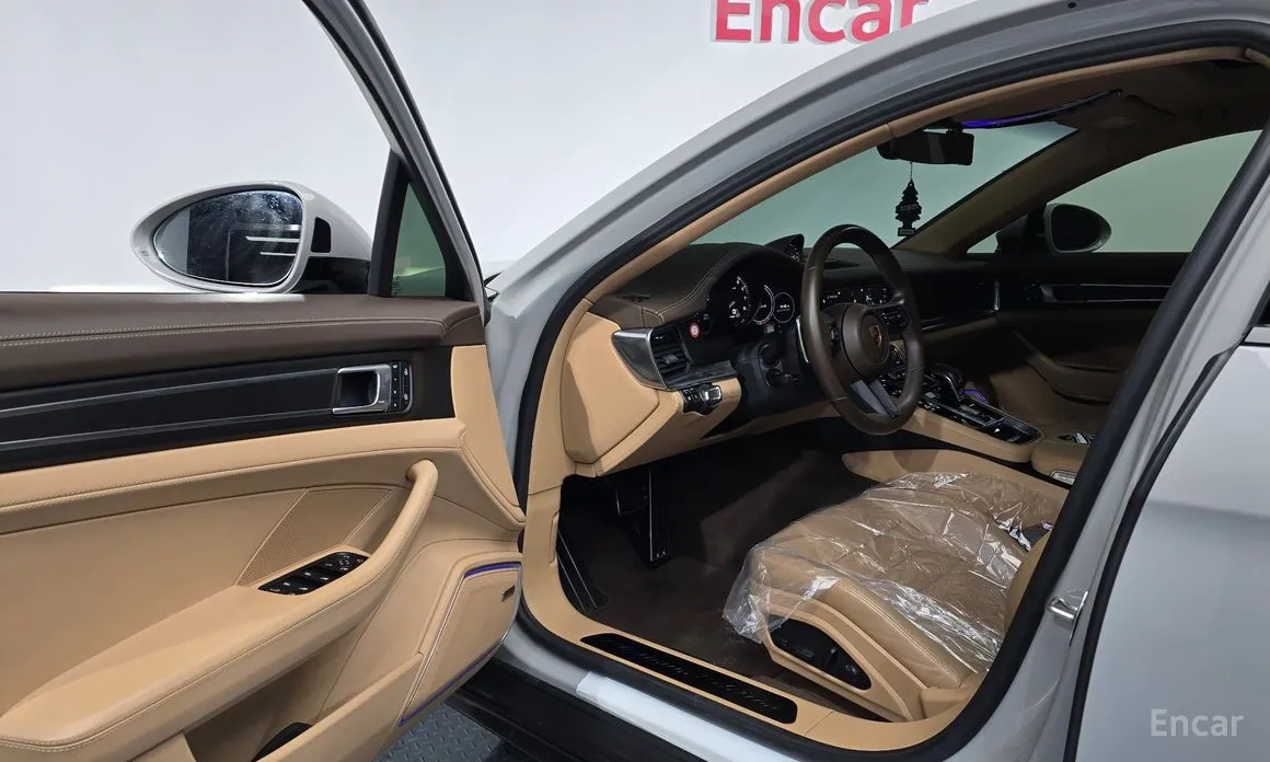 Фото 10 - Porsche Panamera