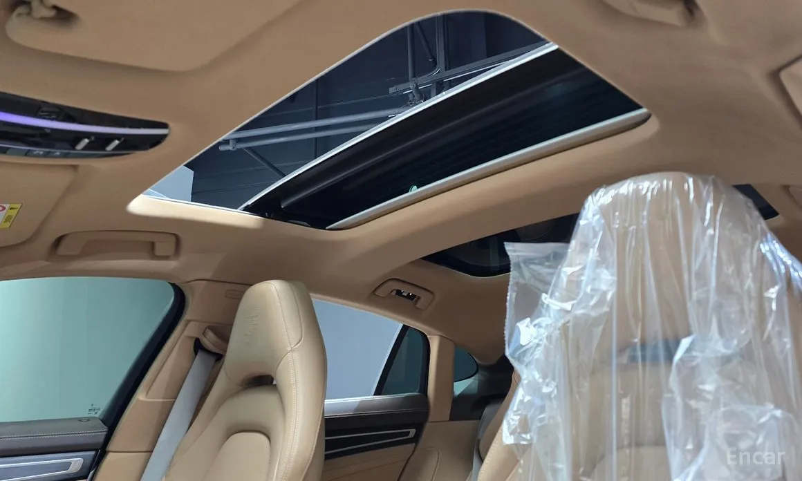 Фото 19 - Porsche Panamera