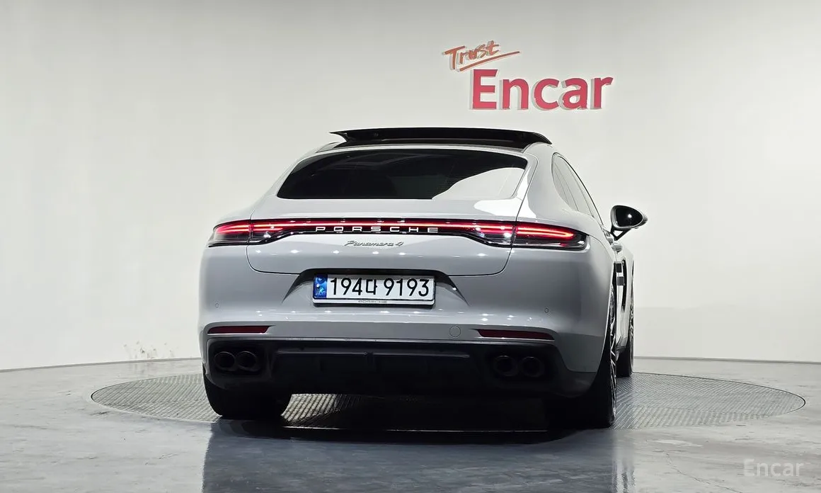 Фото 4 - Porsche Panamera