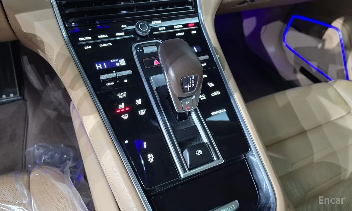 Фото 9 - Porsche Panamera