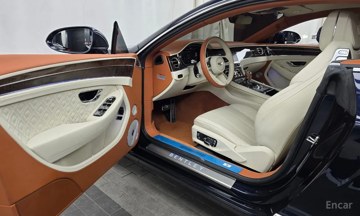 Фото 10 - Bentley Continental GT