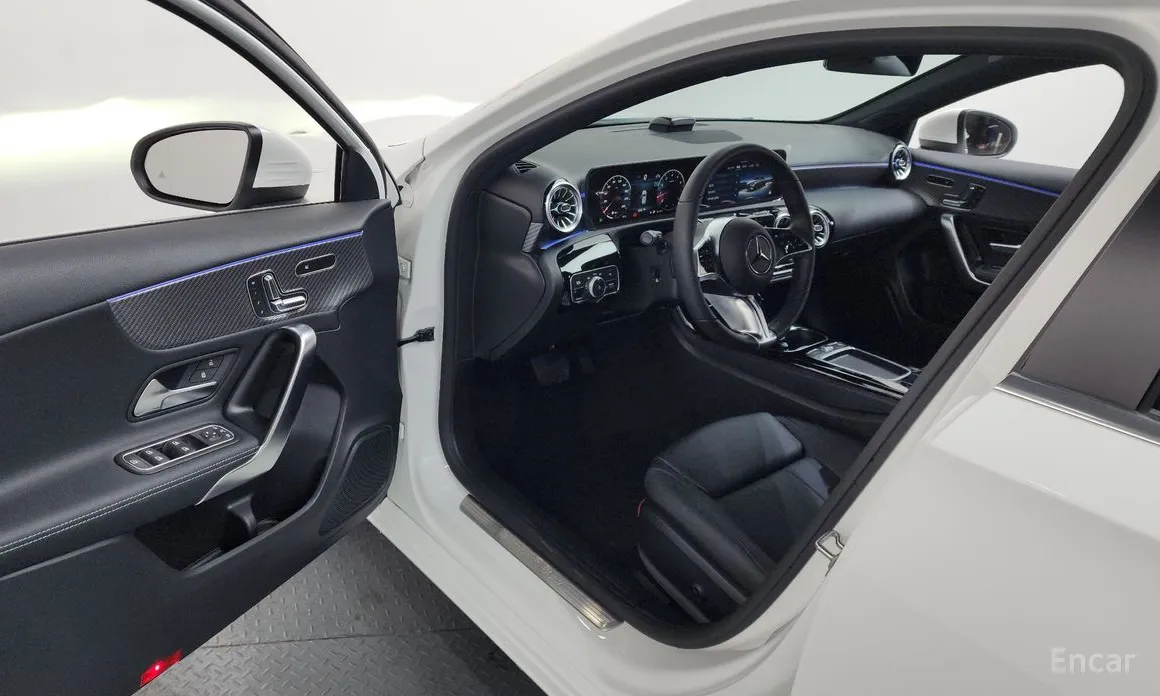 Фото 10 - Mercedes-Benz A-Class