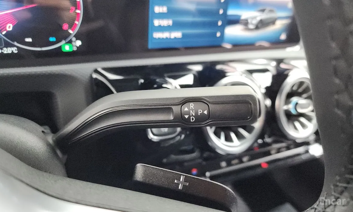 Фото 9 - Mercedes-Benz A-Class