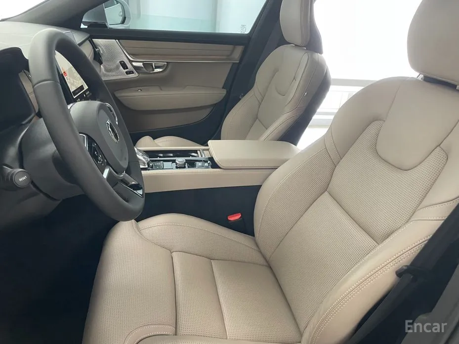 Фото 10 - Volvo S90